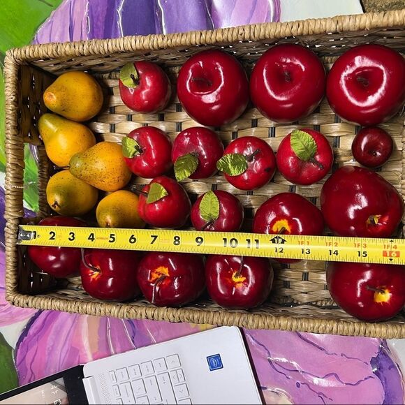 Mixed lot of 23 artificial apples and pears (basket not included) - Picture 8 of 9